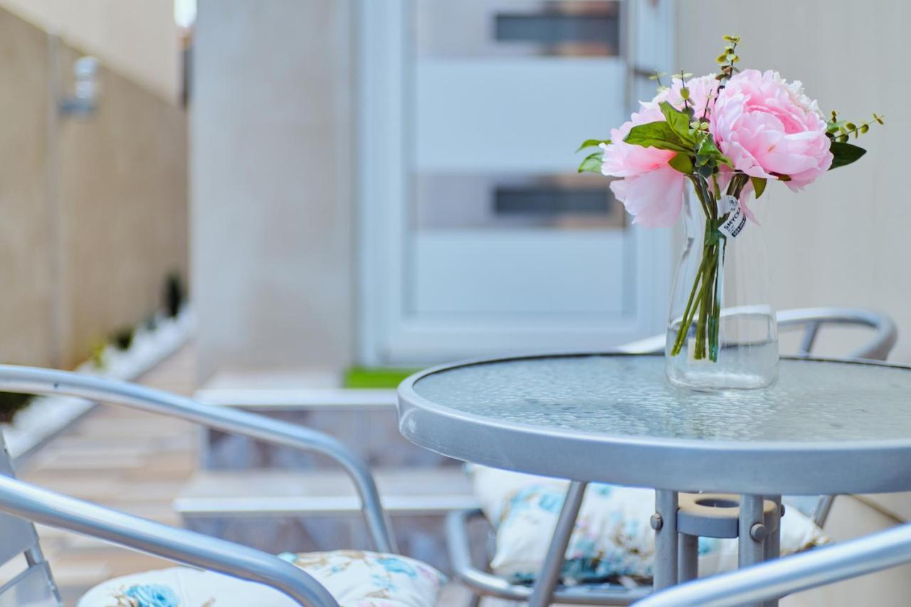 La Lorre Lux Apartment Ягодина Екстериор снимка