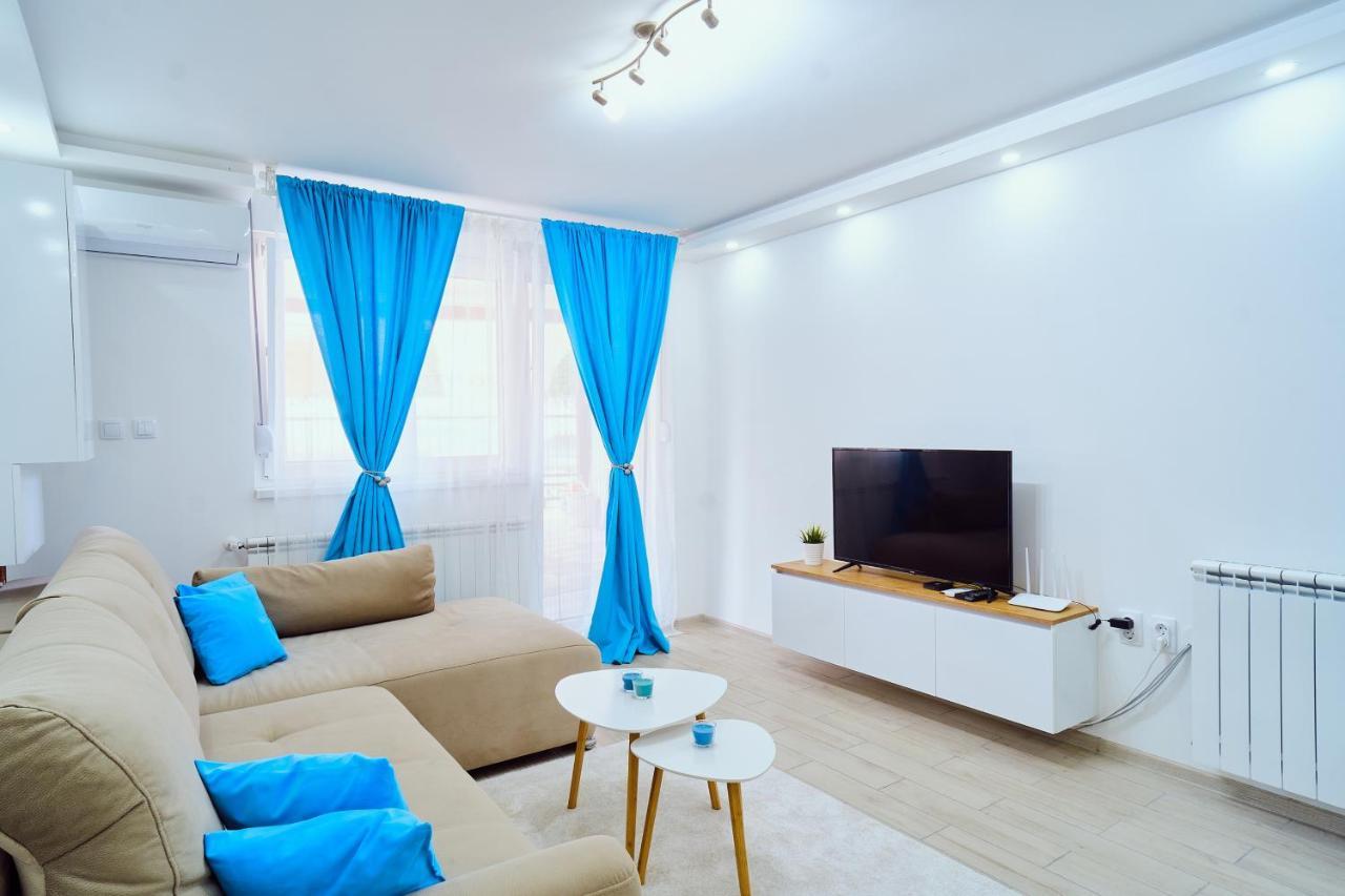 La Lorre Lux Apartment Ягодина Екстериор снимка