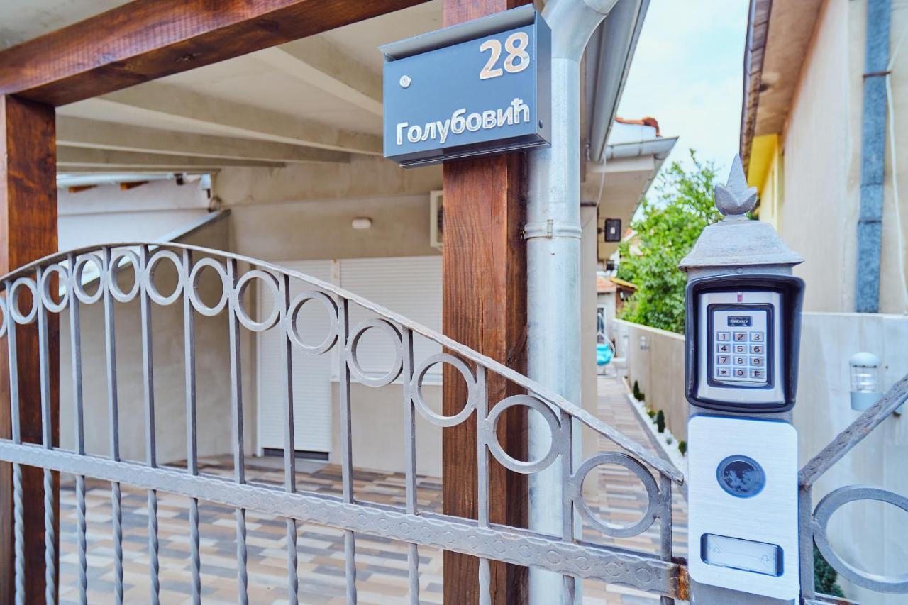 La Lorre Lux Apartment Ягодина Екстериор снимка